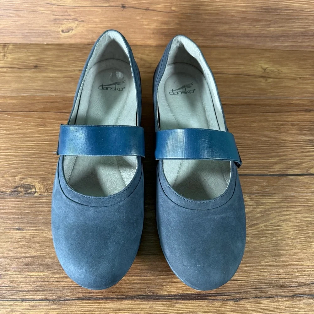 DANSKO ‘Kendra’ Blue‎ Mary Jane Flats Women’s Size 9 (40) Slip-On Shoes
